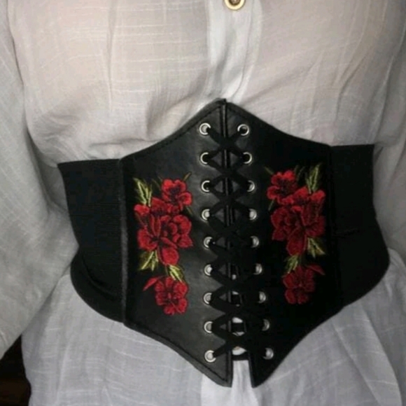 Black corset floral rose embroidered boho faux leather waist statement belt - Picture 11 of 14